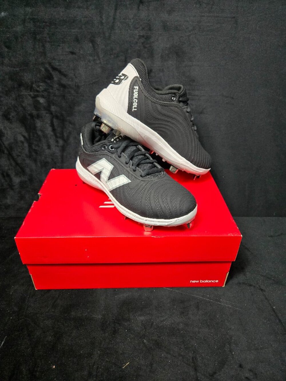 New Balance FuelCell FUSE v4 Women's 6.5 Metal Softball Cleats New